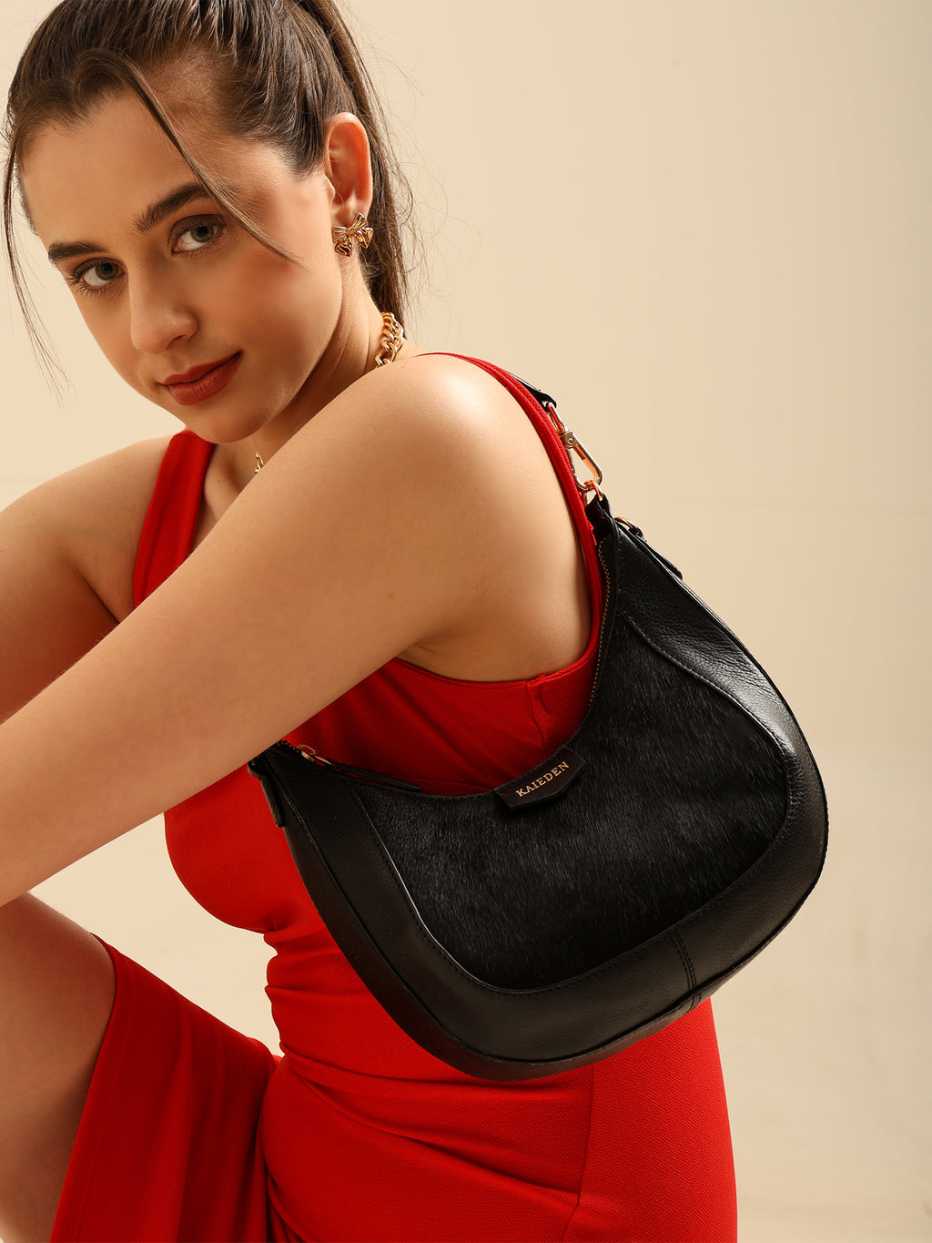 The Noir Pony Hobo