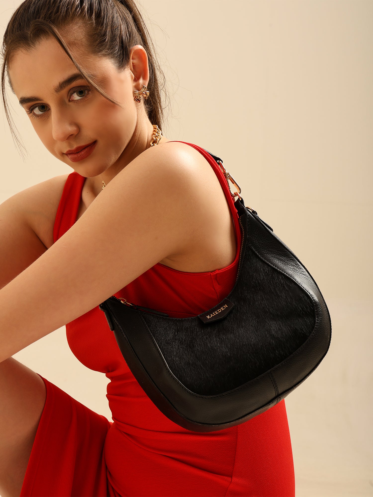 The Noir Pony Hobo