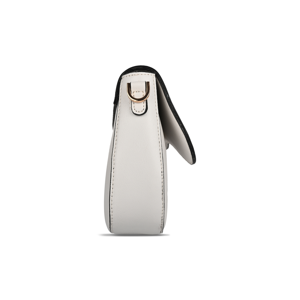 The Blanc Saddle Flap