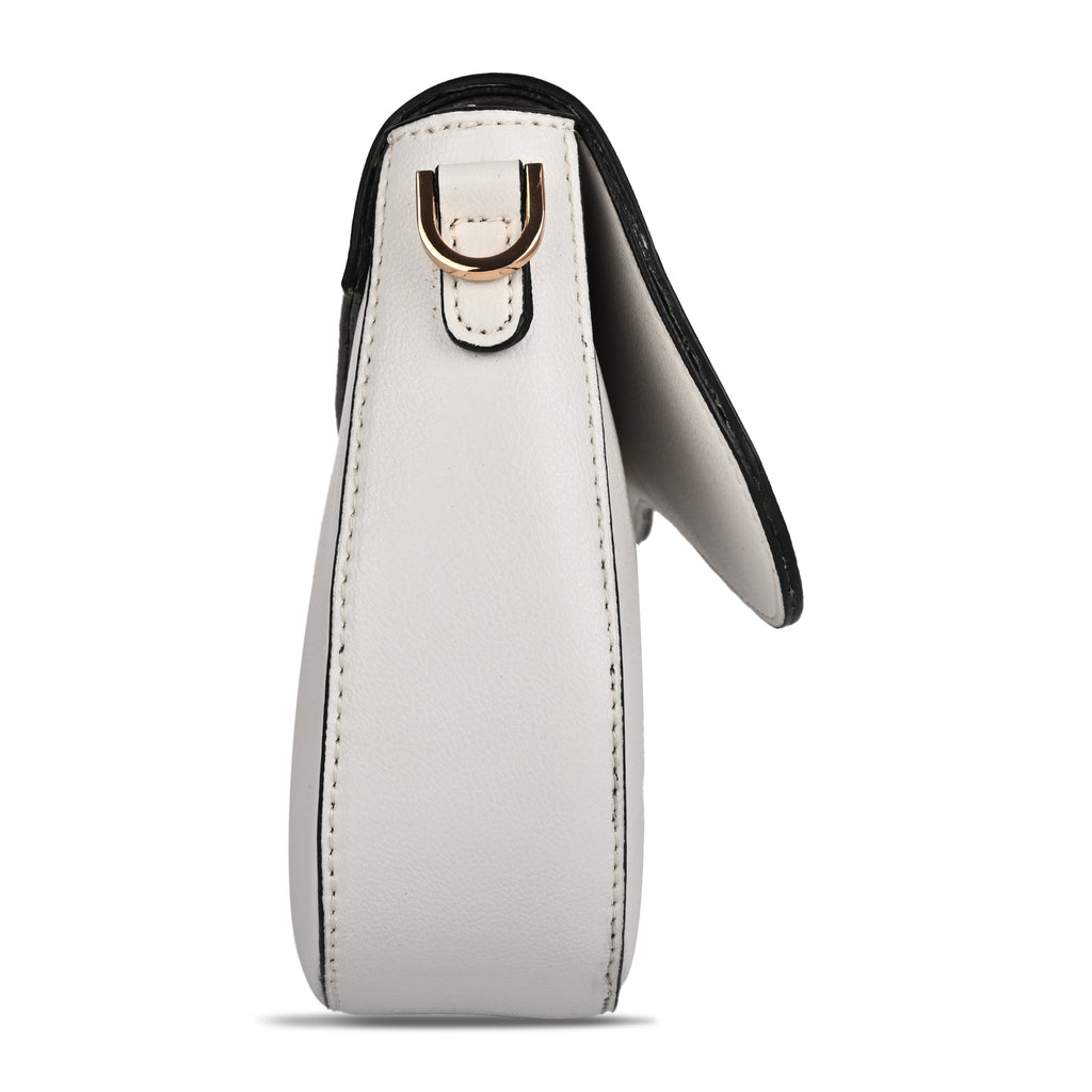 The Blanc Saddle Flap